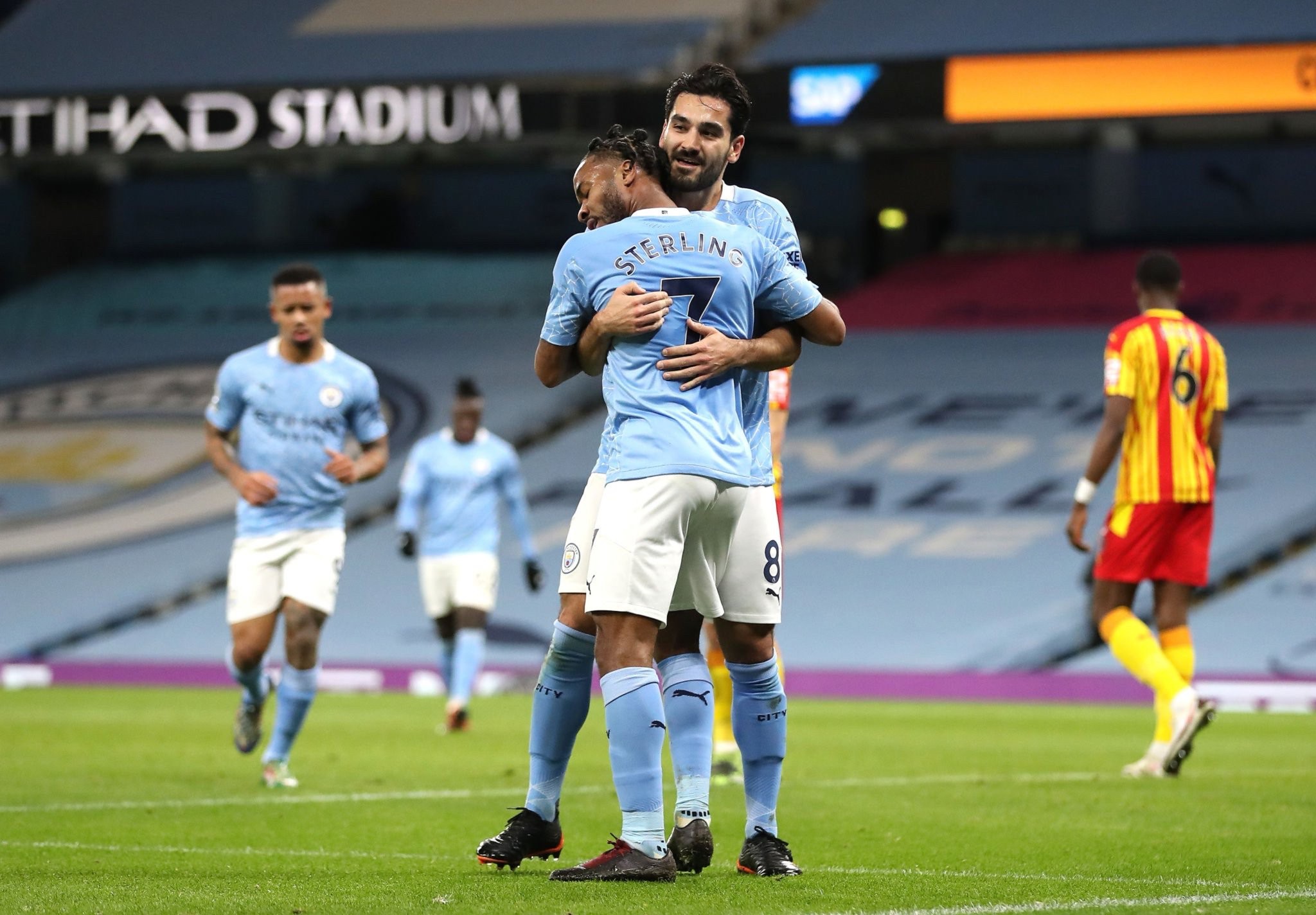 族言论的风 族言论的风